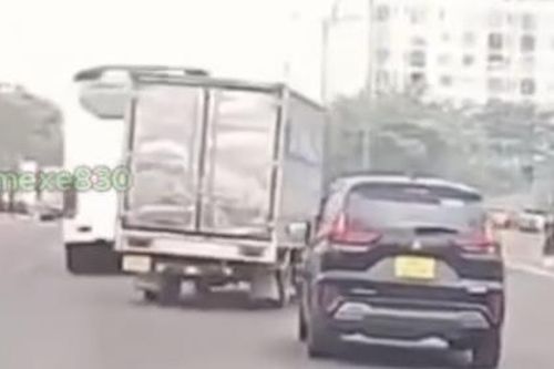 TP HCM: Công an truy tìm tài xế lái ô tô lạng lách như phim hành động