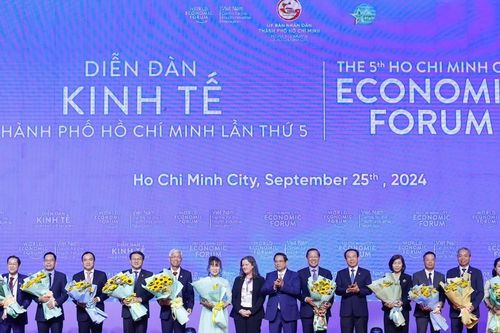 TP HCM: 50 năm giữ vững ổn định chính trị, liên tục phát triển kinh tế