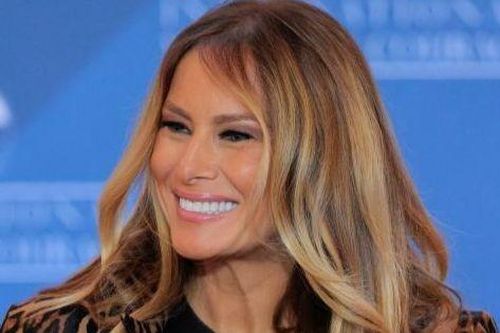 Bà Melania Trump gây sốt