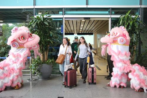 Đà Nẵng đón hai chuyến bay thẳng đầu tiên từ Kazakhstan và Myanmar