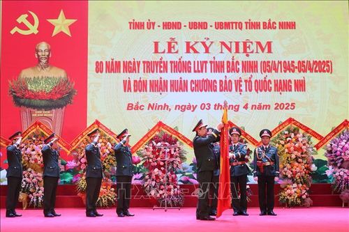 Xây dựng lực lượng vũ trang Bắc Ninh 'tinh, gọn, mạnh'