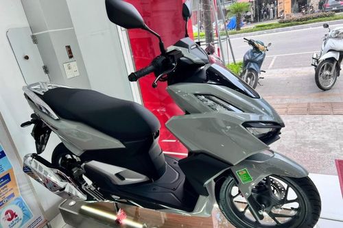Giá xe ga Honda Vario 160 tháng 4/2025, khuyến mãi 6,5 triệu đồng