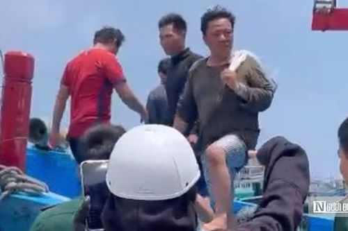 Hai ngư dân sống sót thần kì sau gần 20 giờ ôm can nhựa lênh đênh trên biển