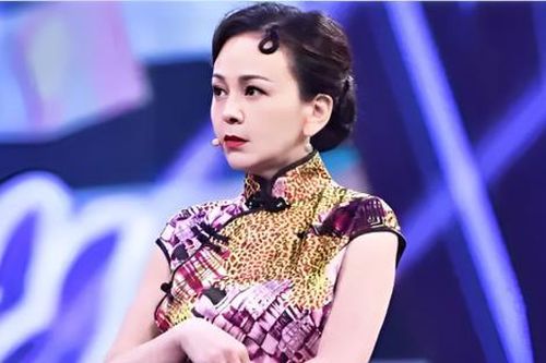 Sắc vóc của nữ diễn viên mặc váy cưới ở tuổi 55 gây sốt