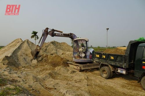 Người dân, doanh nghiệp gặp khó do giá cát tăng