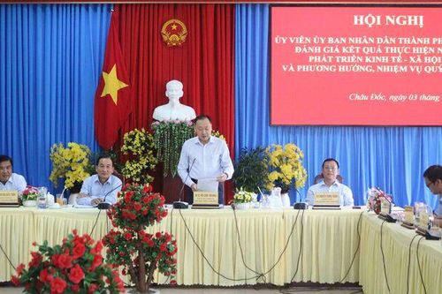 UBND TP. Châu Đốc đánh giá kết quả thực hiện nhiệm vụ quý I