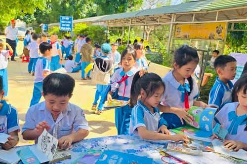 Đức Cơ phát động Ngày sách và văn hóa đọc Việt Nam năm 2025