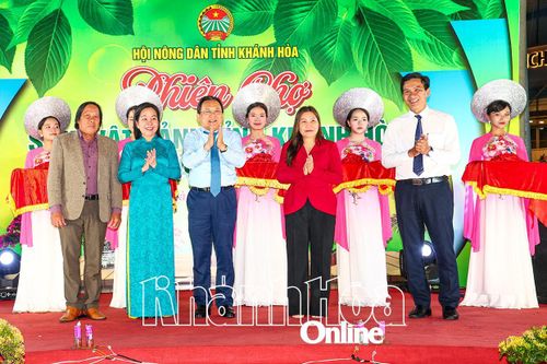Những sắc màu sinh vật cảnh