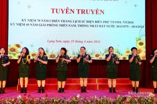 'Tiếp lửa' truyền thống yêu nước cho thế hệ trẻ