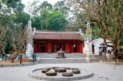 'Nhân nghĩa đào dân'*
