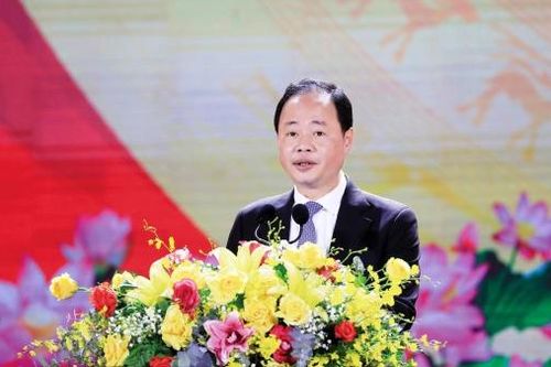 Phát huy truyền thống cách mạng, vững vàng vượt qua khó khăn, không ngừng nỗ lực xây dựng quê hương Lâm Đồng ngày càng phát triển, văn minh, hiện đại (*)