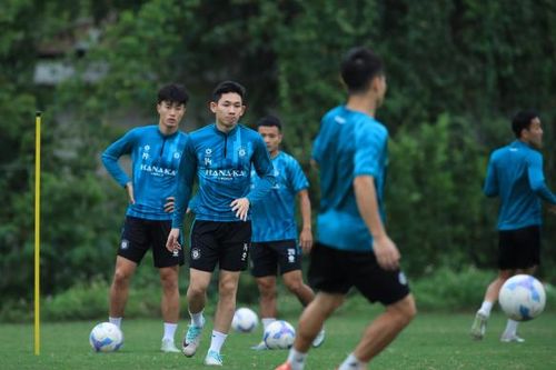 Tiền vệ Hai Long phủ nhận tin đồn tới Đức thi đấu