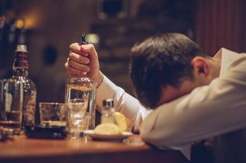 Đoàn du khách bị ngộ độc tại Ninh Thuận có liên quan đến rượu 'Sơ ri'?