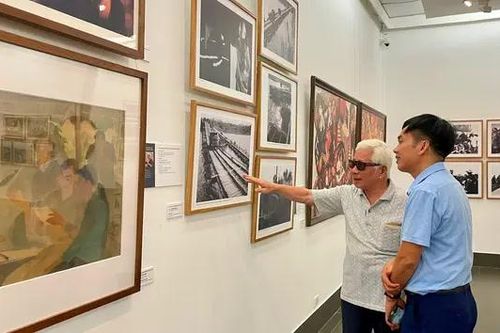 Triển lãm Mỹ thuật kỷ niệm 50 năm Ngày đất nước thống nhất