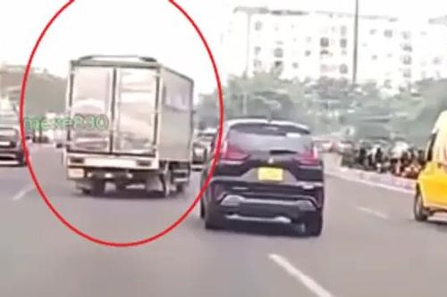 Xác minh xe tải lạng lách trên đại lộ Phạm Văn Đồng