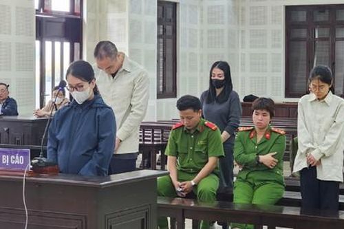 Làm giả hồ sơ để nhiều 'bác sĩ' người Trung Quốc hoạt động tại phòng khám
