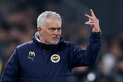Mourinho có nguy cơ trả giá đắt vì hành vi xấu xí