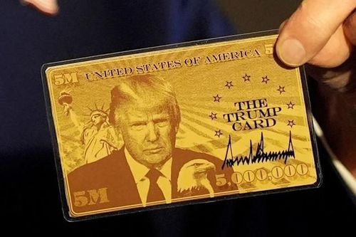 Ông Trump khoe 'thẻ vàng' nhập cư giá 5 triệu USD, in hình tổng thống