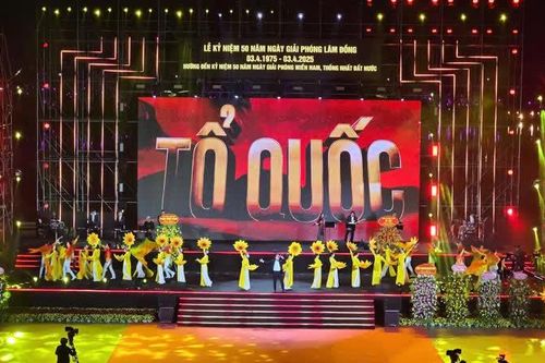 Đặc sắc và hào hùng Lễ kỷ niệm 50 năm giải phóng Lâm Đồng- Đà Lạt