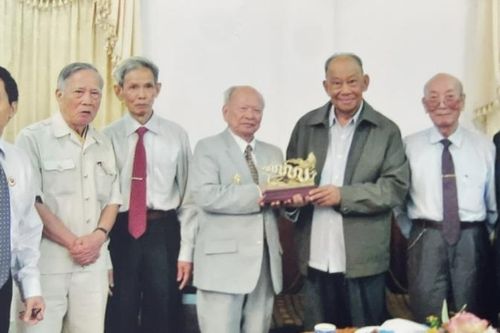 Đồng chí Khamtay Siphandone trong ký ức các cựu chiến binh và chuyên gia Việt Nam