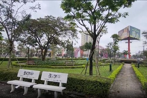 Quảng cáo đánh bạc công khai tại công viên