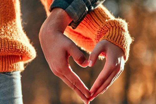 Định hướng cảm xúc tình yêu cho người trẻ