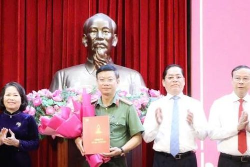Triển khai quyết định của Ban Bí thư về công tác cán bộ