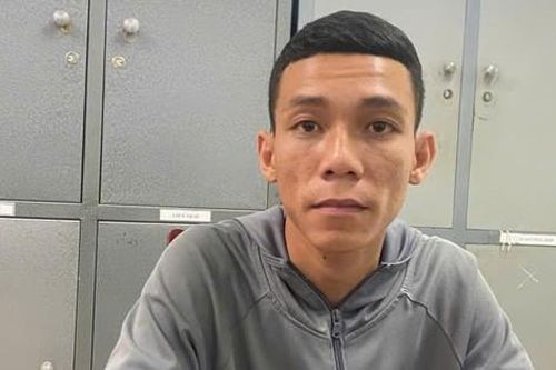 Chiếm đoạt tiền công ty để đánh bạc trên mạng