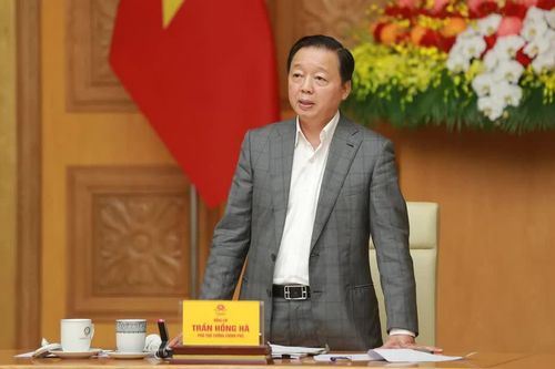 Phó Thủ tướng: Thực hiện lộ trình thu hồi phương tiện cũ, nát gây ô nhiễm môi trường