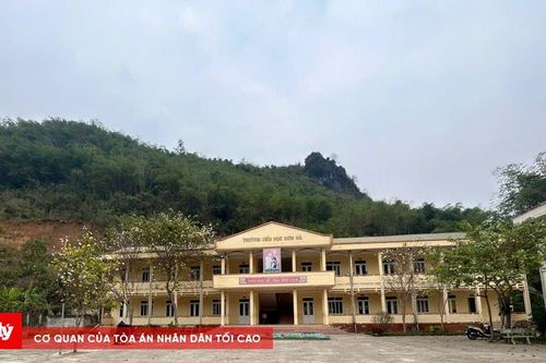 Nguy cơ sạt núi, học trò vừa học vừa run
