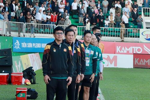 HAGL rơi tự do ở V-League, ông Vũ Tiến Thành hết phép?