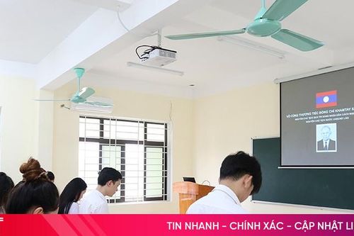 Lưu học sinh Lào tại Hà Tĩnh tưởng nhớ cố Chủ tịch Khamtay Siphandone