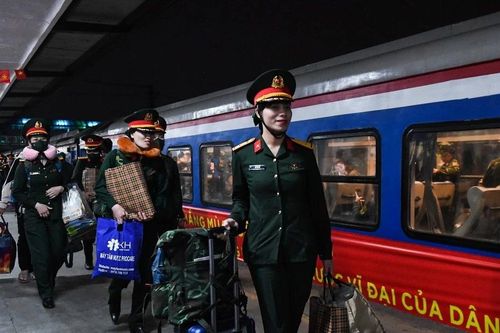 Những chuyến tàu đặc biệt của tháng Tư vào miền Nam