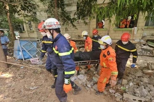Những 'chiến thần' của đội cứu hộ Công an Việt Nam