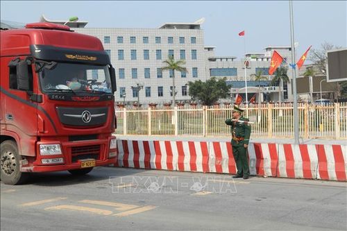 Hanh thông hoạt động xuất nhập khẩu qua cửa khẩu Chi Ma