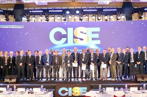 Nhiều chuyên gia nước ngoài tham gia Hội nghị khoa học 'Kết nối chuyên gia ngoại khoa quốc tế'