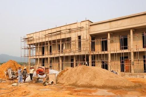 Đẩy nhanh tiến độ dự án trường nội trú hơn 80 tỷ đồng có nguy cơ chậm tiến độ