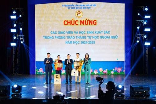Phong trào 'Tháng tự học ngoại ngữ' được khen thưởng