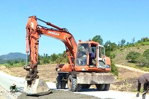 Kông Chro ưu tiên đầu tư mạng lưới giao thông vùng khó
