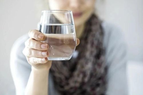 Uống nước thế nào để không hại sức khỏe?