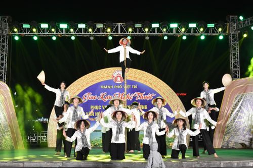 'Bữa tiệc' văn hóa đa sắc màu