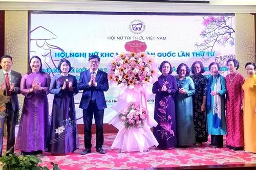 Ứng dụng khoa học công nghệ chăm sóc sức khỏe, bảo vệ môi trường