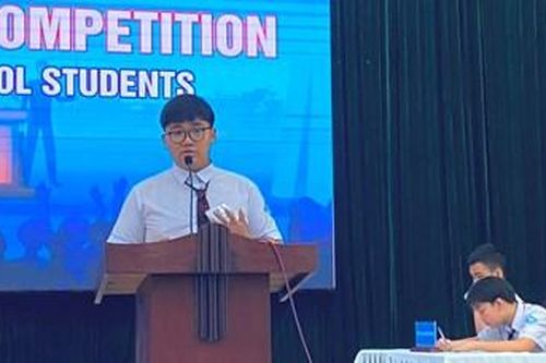 Chung kết cuộc thi tranh biện tiếng Anh trung học cơ sở cấp thành phố