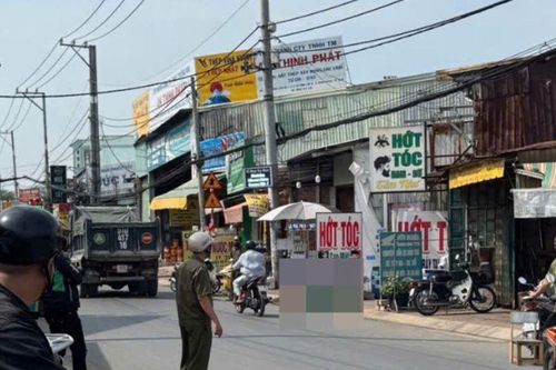 Phát hiện người đàn ông chết trong tư thế 'lạ' ở TP.HCM