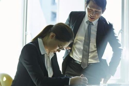 11 câu nói EQ thấp nhiều người vẫn hay dùng trong giao tiếp hàng ngày khiến mối quan hệ bị hủy hoại