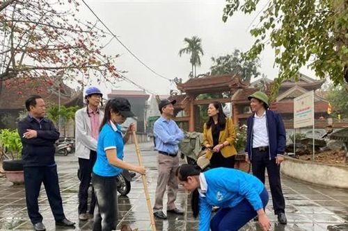 Ủy ban MTTQ Hà Nội giám sát công tác vệ sinh môi trường tại Gia Lâm