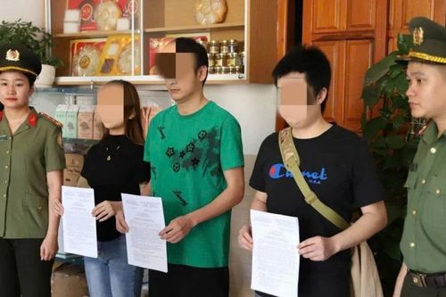 Trục xuất 3 người Trung Quốc nhập cảnh trái phép vào Việt Nam