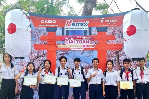 An Giang: 389 thí sinh tranh tài tại cuộc thi giải toán trên máy tính cầm tay