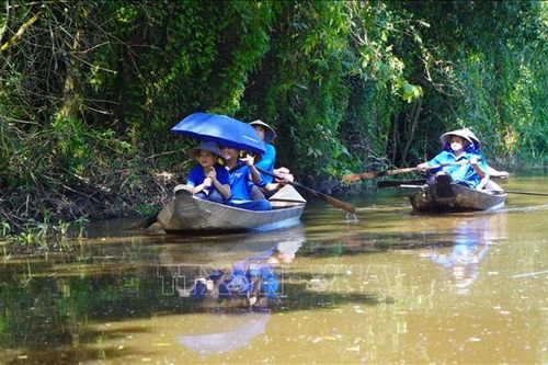 Đưa du lịch trở thành ngành kinh tế quan trọng của 'Đất Sen Hồng'