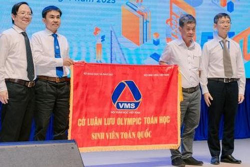 PGS.TS Đoàn Trung Cường: Toán học đóng vai trò then chốt trong cách mạng công nghiệp 4.0